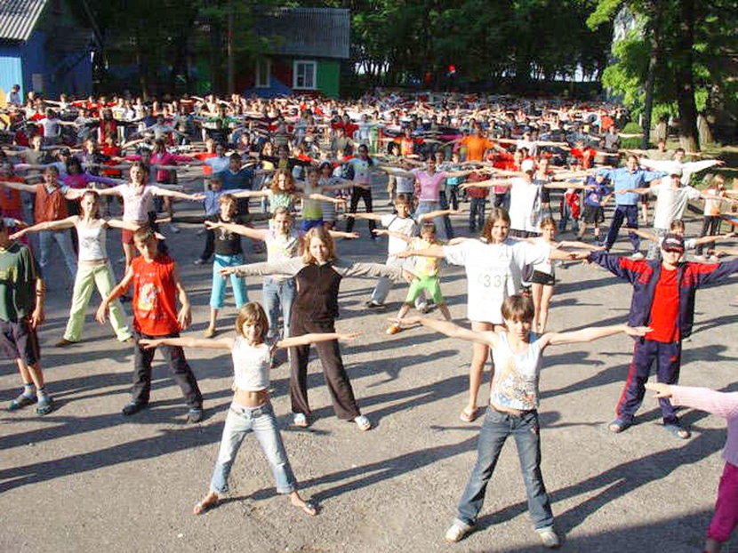 Флешмоб на зарядку становись. Флешмоб делай зарядку. Флешмоб делайте зарядку будете в порядке. Спортивный флешмоб. Флешмоб делай зарядку.