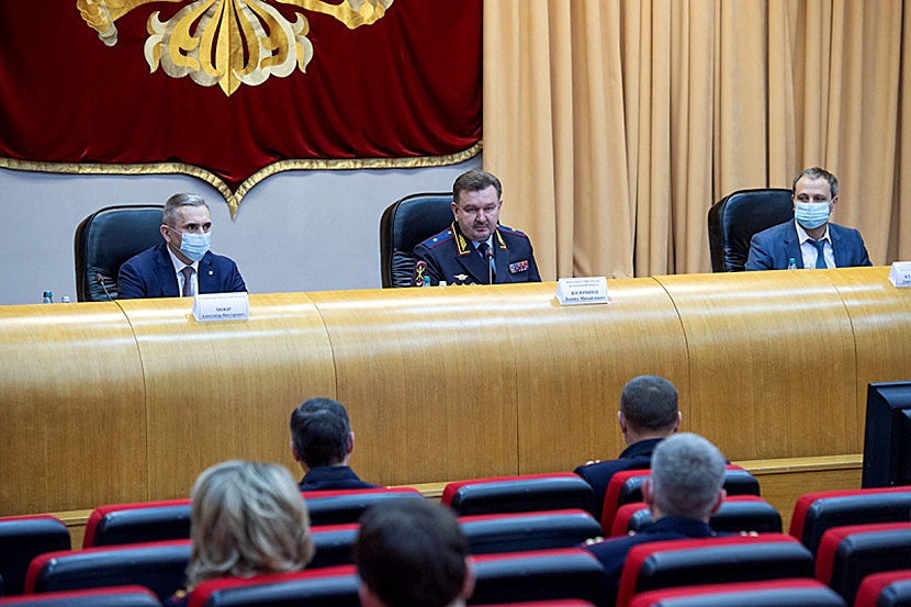 Адвокат хайруллин кемерово. Хайруллин тюмень. Умвд тюмень. Хайруллин тюмень. Тюмень хайруллин умвд.